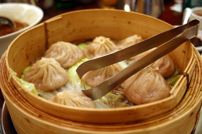 https://courses.oermn.org/pluginfile.php/12011/course/section/1021/PICS/Soup_dumplings.jpg